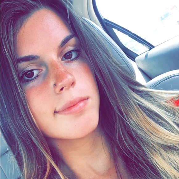 Meet your Posher, Taylor - Picture 1 of 1